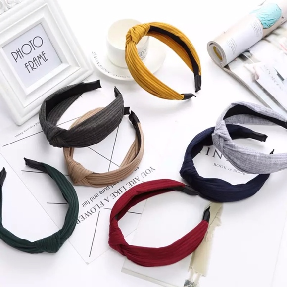 'Mona' Ribbed Knit Single Knot Cloth Headband - Picture 8 of 8